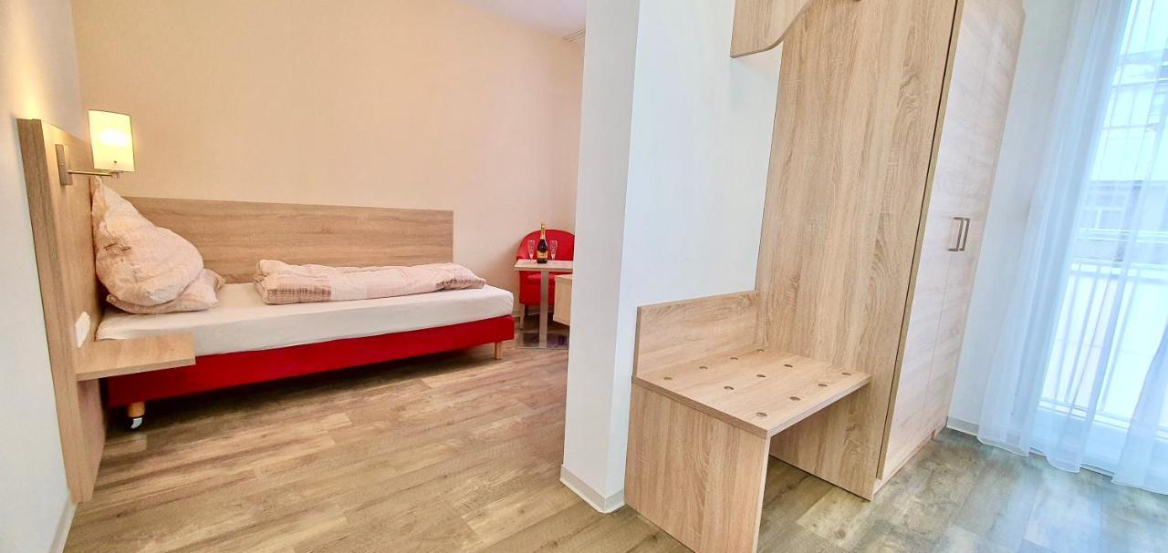 Hotel Da Sabino Зинген Экстерьер фото